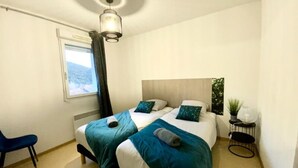 Room - Apartments for 5 People (Avene)