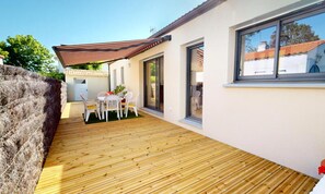 Outdoor dining - Casa Natura (Saint-Hilaire-de-Riez)