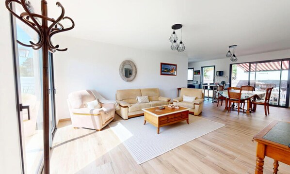 Living area - House in Saint-hilaire Near Beaches (Saint-Hilaire-de-Riez)