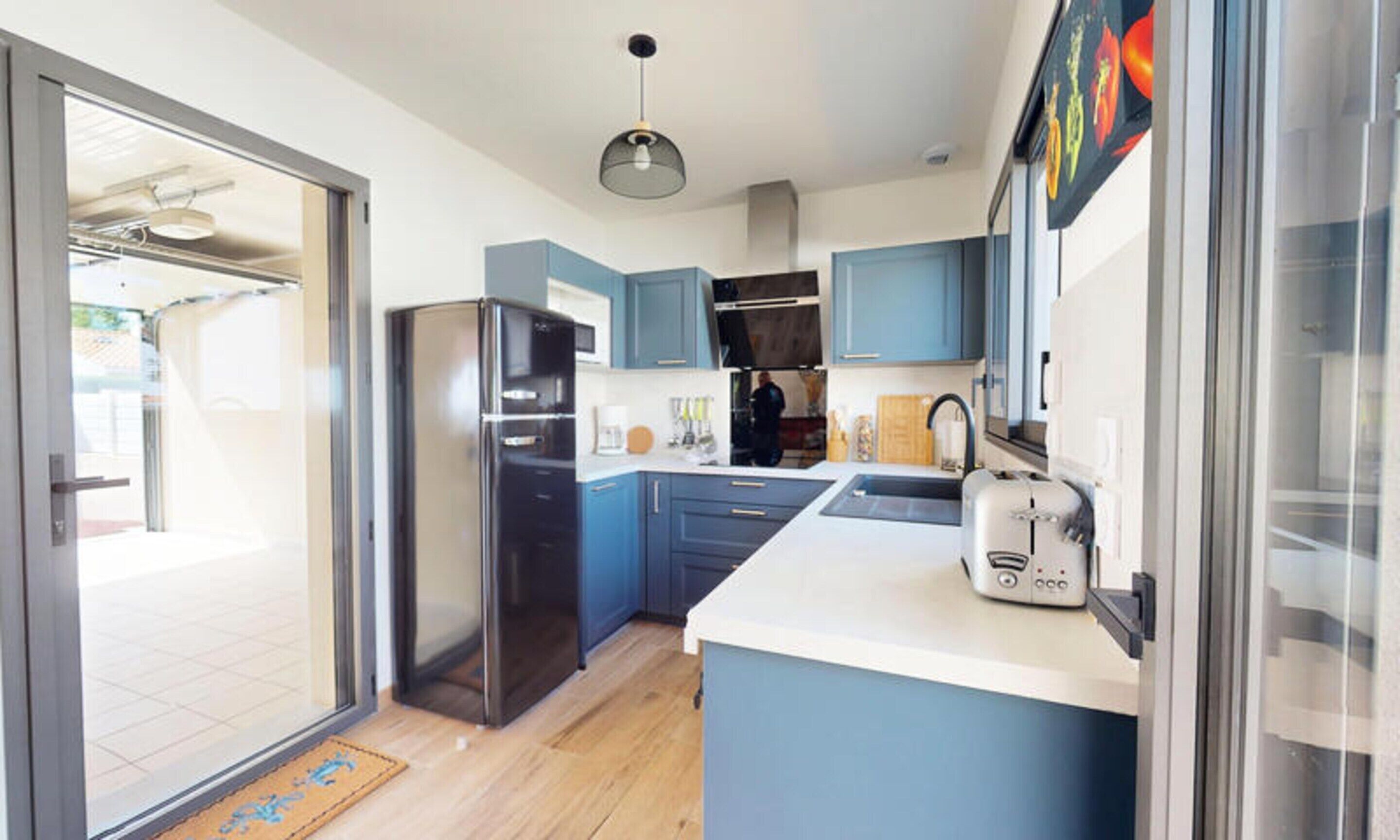 Tủ lạnh, lò vi sóng, lò nướng, dụng cụ pha cà phê/trà 