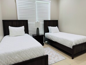 6 bedrooms, iron/ironing board, free WiFi, bed sheets