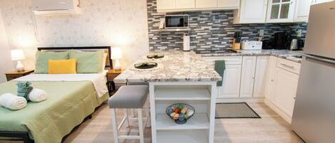 1 Schlafzimmer, Schreibtisch, Bügeleisen/Bügelbrett, WLAN