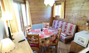 Interior - Apartment in Foret des Rennes Near Skiing (Villard-sur-Doron)
