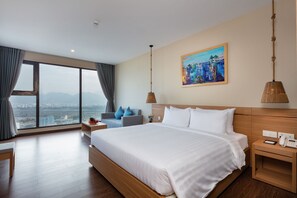 Classic Room | Minibar, in-room safe, desk, laptop workspace - Premier Horizon View Virgo Nha Trang (Nha Trang)