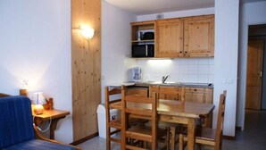 Unclassified image, 3 of 3, button - Apartment in La Chal With Ski Access (Saint-Jean-d'Arves)
