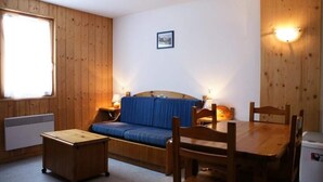 Unclassified image, 2 of 3, button - Apartment in La Chal With Ski Access (Saint-Jean-d'Arves)