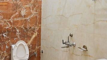 Deluxe Double Room, Air conditioning | Bathroom | Shower, rainfall showerhead, slippers, towels