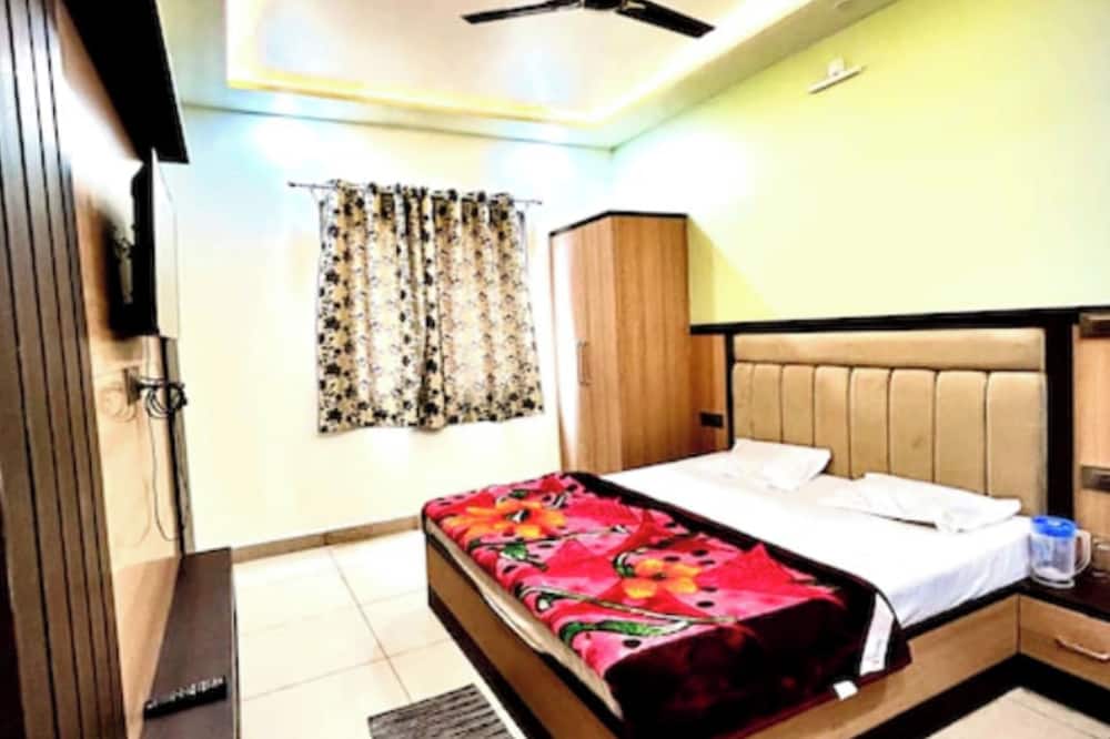 Hotel Saraswati dhaam Near Prem Mandir