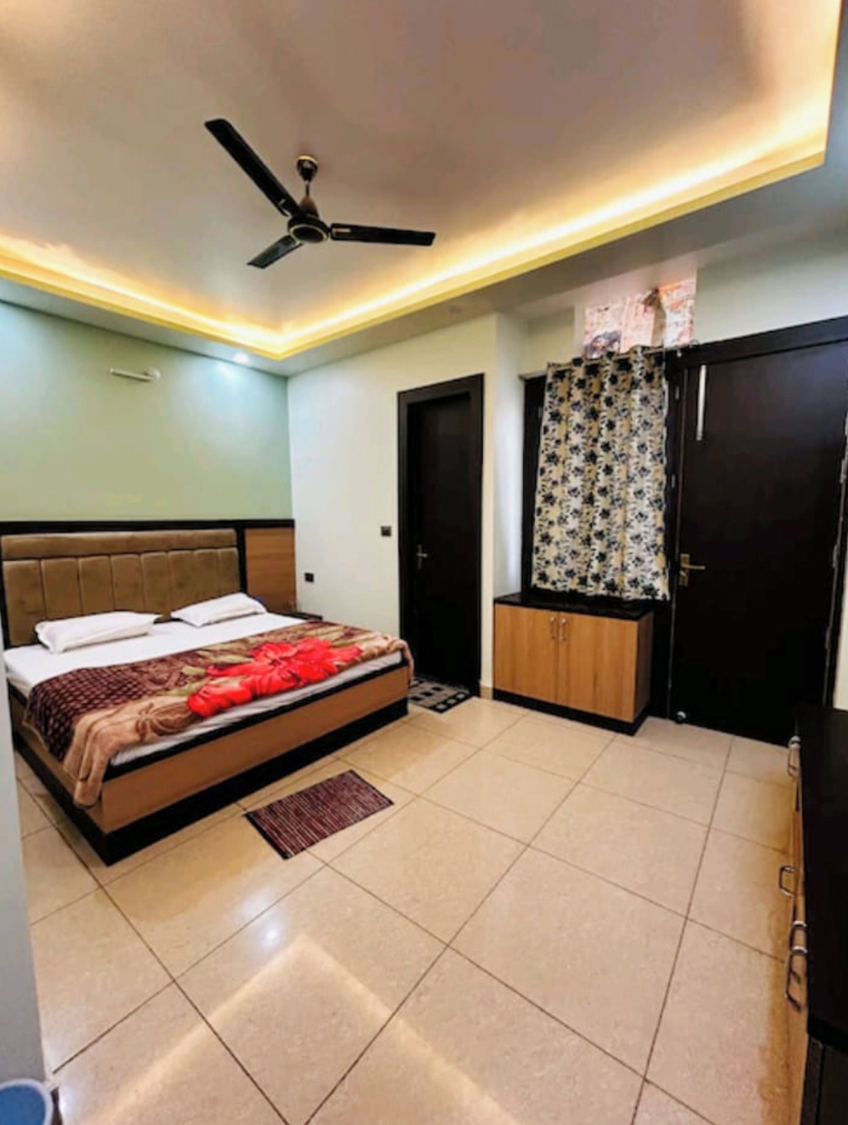 Kamar Double Superior, AC | Seprai antialergi, meja kerja, kedap suara, dan Wi-Fi gratis