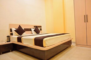 Double Room | Desk, free WiFi