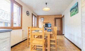 Dining - Very Spacious Apartment in the Heart of the Village (Aussois)