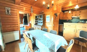 Dining - Chalet Springbock No. 8 (La Plagne-Tarentaise)