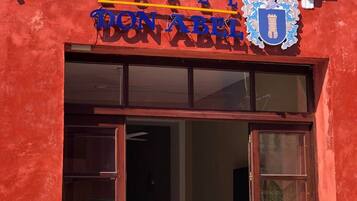 ด้านหน้าที่พัก