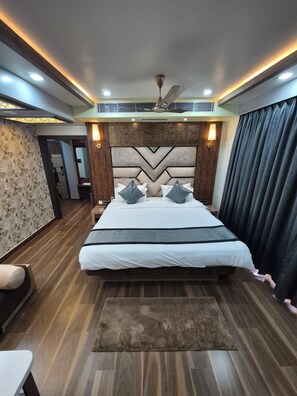 Executive kamer | Een bureau, een laptopwerkplek, gratis wifi