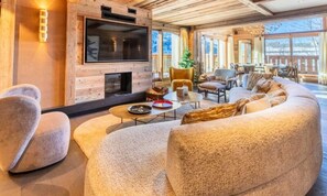 Living area - Apartment in Meribel Near Morel Slopes (Les Allues)