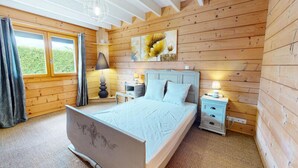 Iron/ironing board, individually furnished - Chalet in Saint-maixent Near Beaches (Saint-Maixent-sur-Vie)