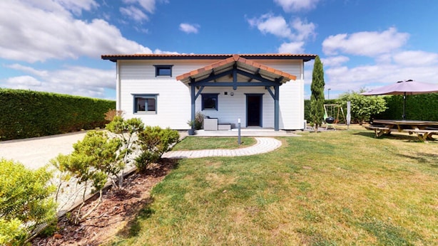 Exterior - Chalet in Saint-maixent Near Beaches (Saint-Maixent-sur-Vie)