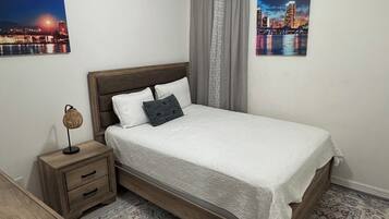 3 chambres, fer et planche Ă repasser, Wi-Fi, draps fournis