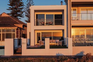 Exterior - Belle Escapes - Villa Luxe on Henley (Henley Beach South)