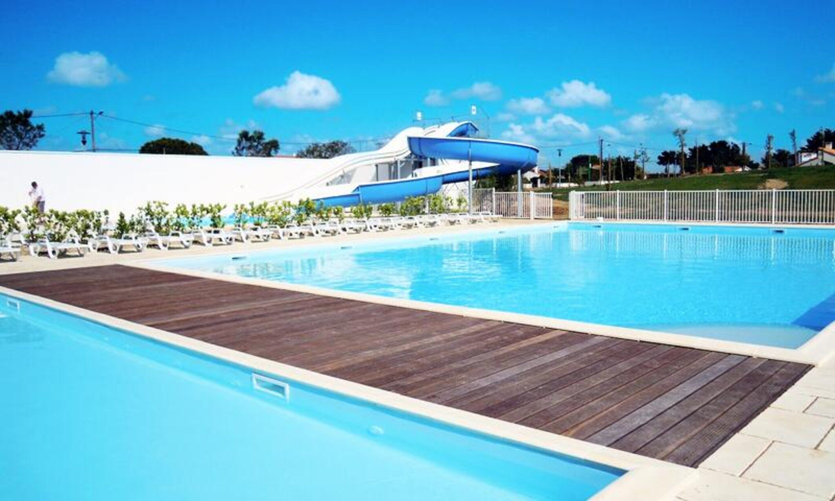 Kolam renang outdoor