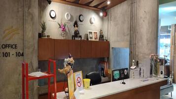 บ้านพัก | ฝ่ายต้อนรับ