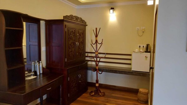 Maadathil Cottages & Beach Resort - 