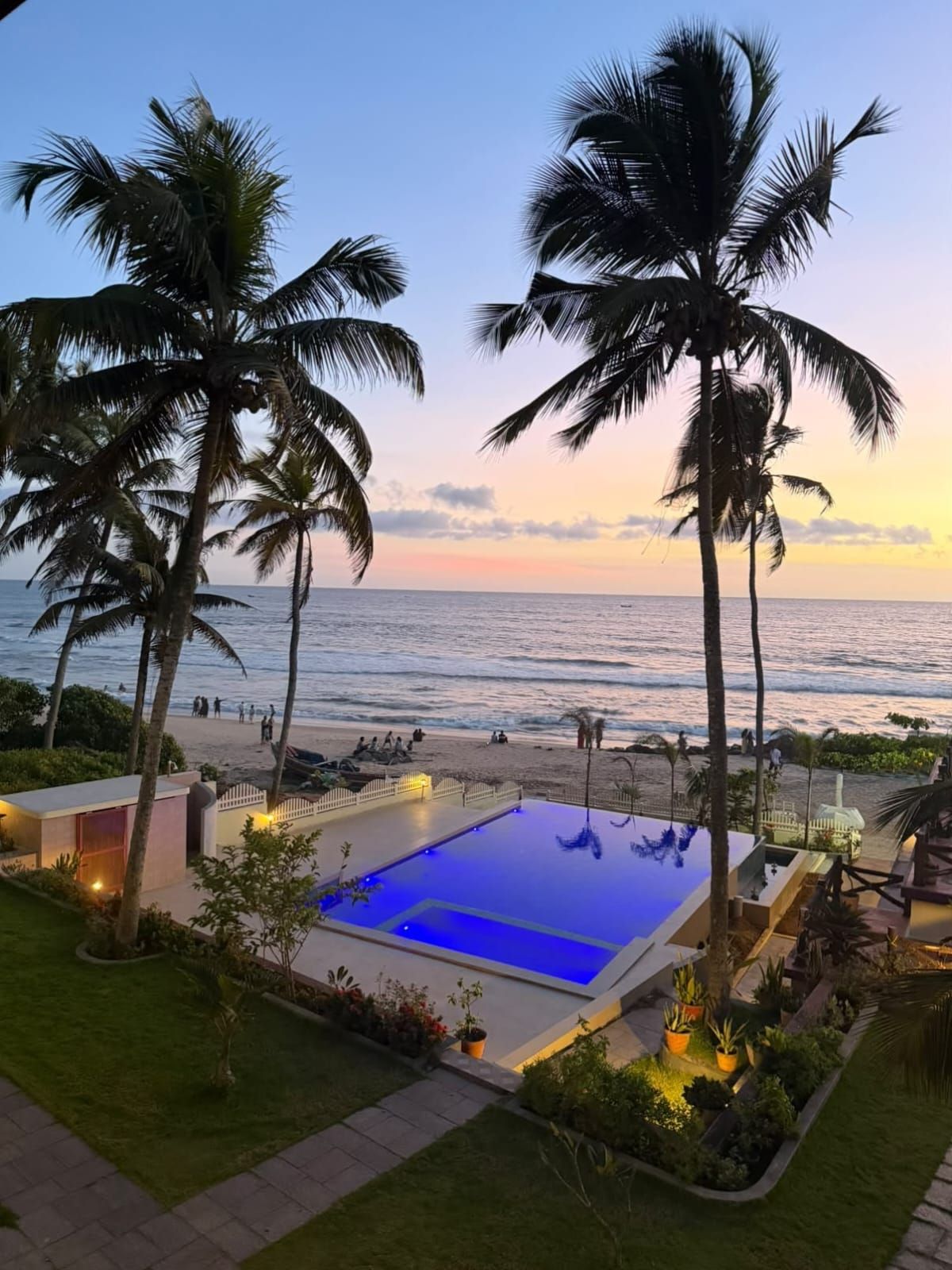 Infinity pool