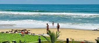 Maadathil cottages & Beach resort