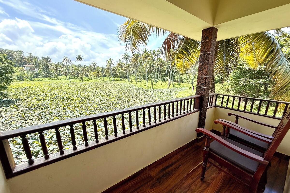 Habitació superior, vistes al jardí | Balcó