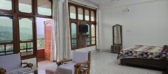 Besillio Grand Hotel and Restaurant