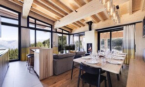 Dining - Cristaux C33 - Arc 1800 - Wellness Residence Space (Bourg-Saint-Maurice)