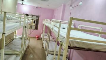 Shared Dormitory, Air conditioning | Hypo-allergenic bedding, soundproofing, free WiFi, bed sheets