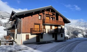 Exterior - Apartment in Flumet With Pool & Ski Access (Flumet)