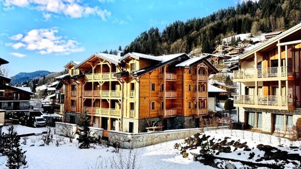 Exterior - Holiday Home Near Ski Slopes in Alps (Les Gets)