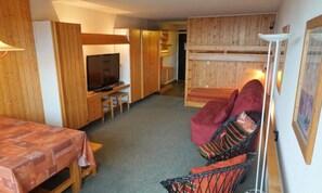 Living area - Studio for 4 People in Arc 1600 Close to the Slopes and Shops (Bourg-Saint-Maurice)