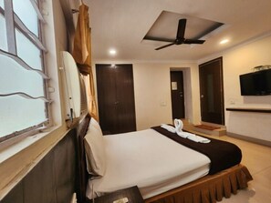 Executive Suite | Free WiFi