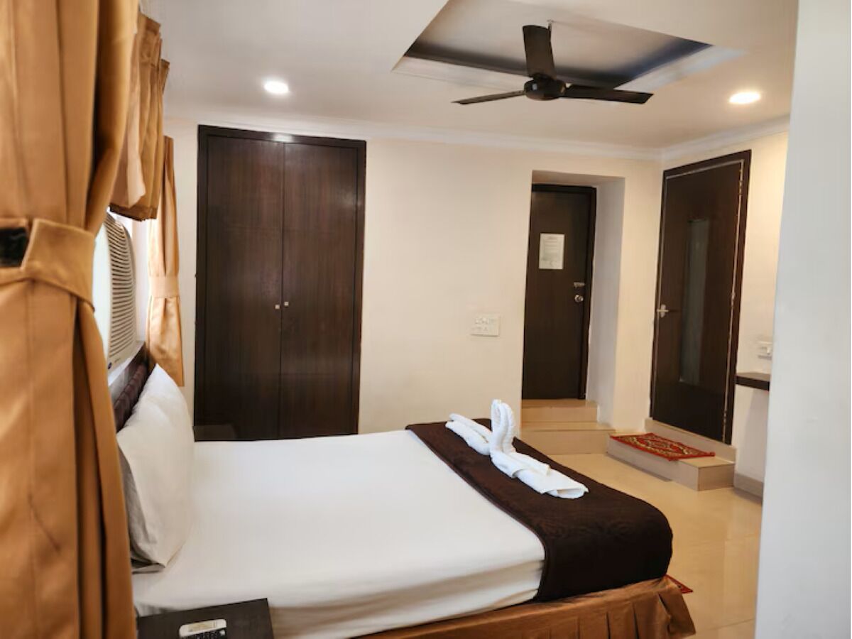 Executive Suite | Free WiFi