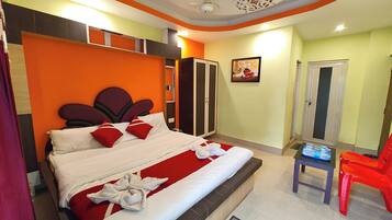 Double Room | Desk, free WiFi