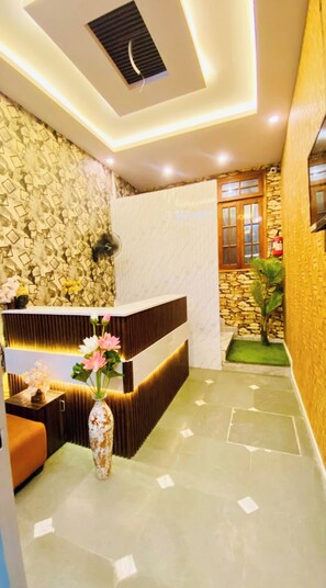Reception - Hotel Prisha Stay Lucknow (Lucknow)