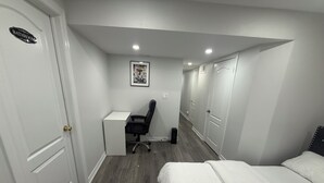 Room - Cozy, Private Suite, Two Level Apartment With Separate Entrance (Brampton)