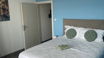 Apartemen, 1 kamar tidur, Boleh Merokok, balkon | 1 kamar tidur