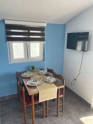 Căn hộ, 1 phòng ngủ, hút thuốc, ban công | Khu ăn uống