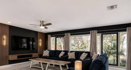 Special Event Retreat 5BR 4BA Hot Tub Sleep 16