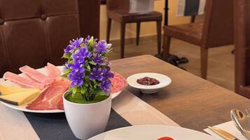 Dagelijks ontbijtbuffet inbegrepen