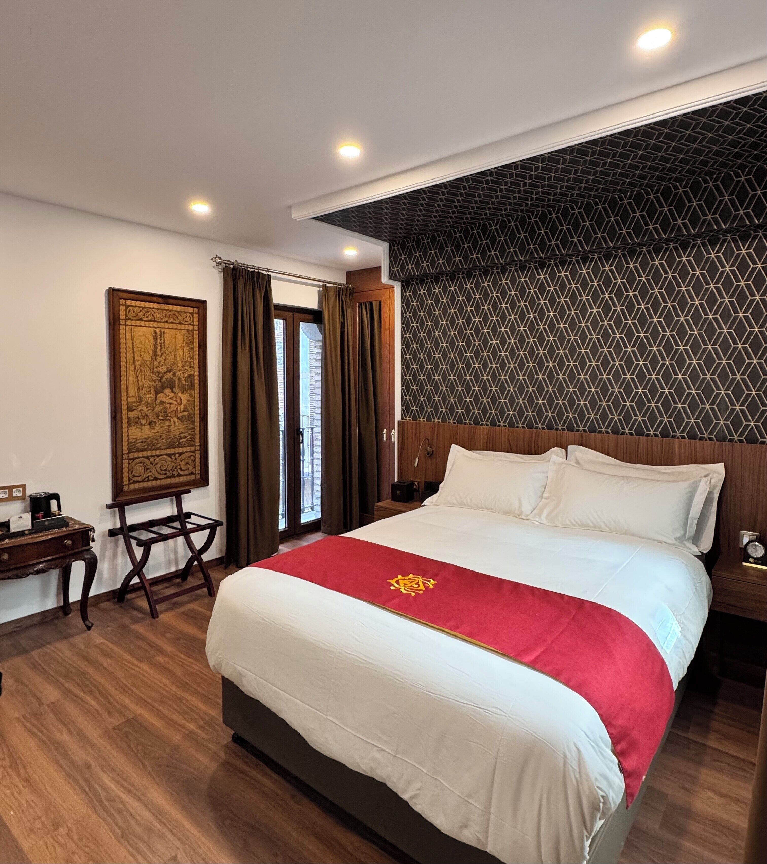 Business Room, City View | Egyptian cotton sheets, premium bedding, down duvets, free minibar