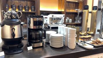 Desayuno bufé gratuito y diario