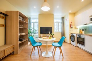 Dining - City Oasis - Suite B (City Centre) (Ponta Delgada)