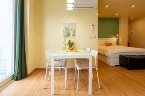 Dining - City Oasis - Suite A (City Centre) (Ponta Delgada)
