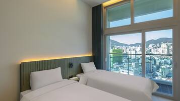 Premium bedding, soundproofing, free WiFi, bed sheets