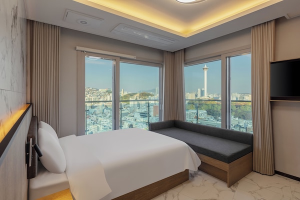 Premium bedding, free WiFi, bed sheets